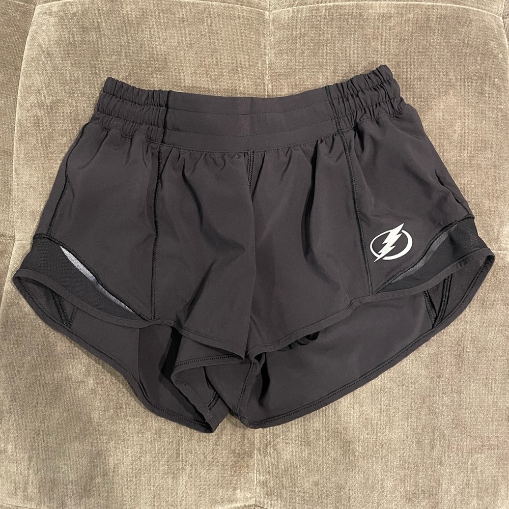 Lululemon x TB lightning hotty hot short